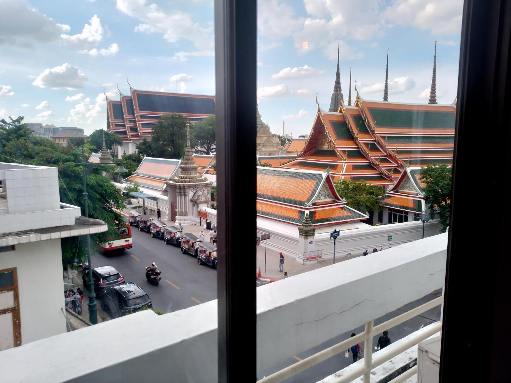 Hotel Chetuphon Gate Bangkok Exterior foto